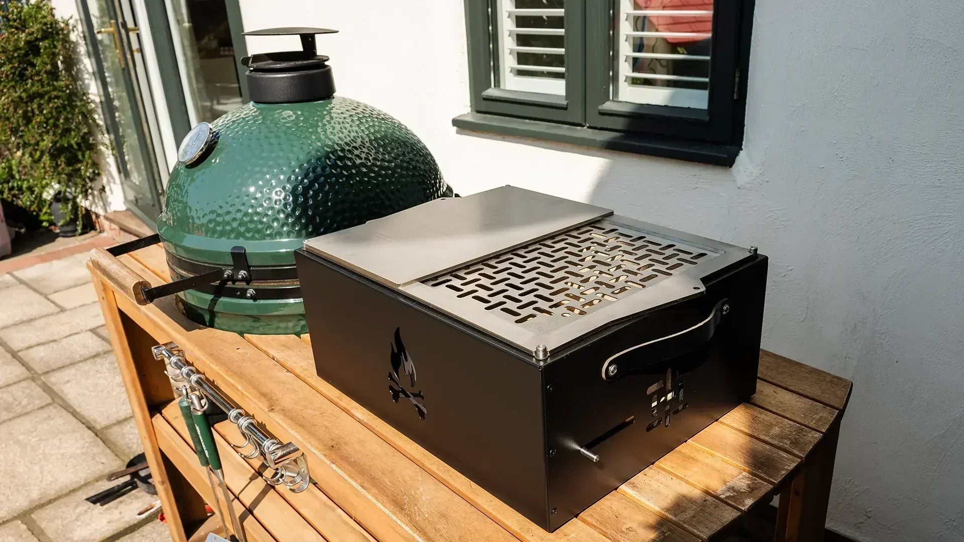 Pairing the Flamery KONRO PRO.5.4 with Your Ceramic BBQ: The Ultimate Outdoor Cooking Combo