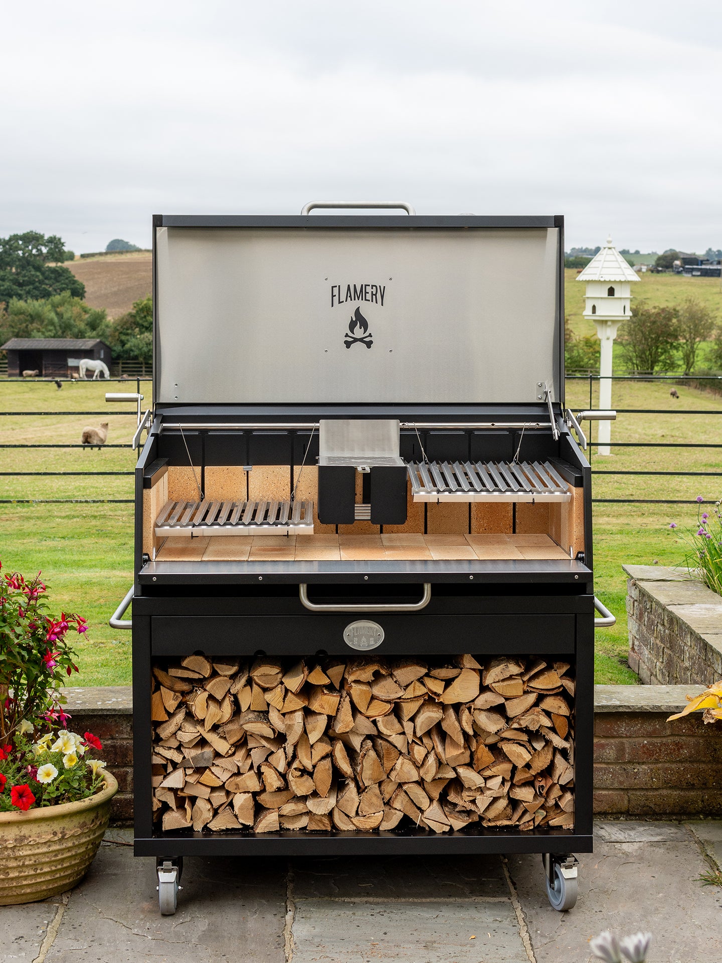 ASADO PRO.2.2 / Large Asado Grill on Trolley